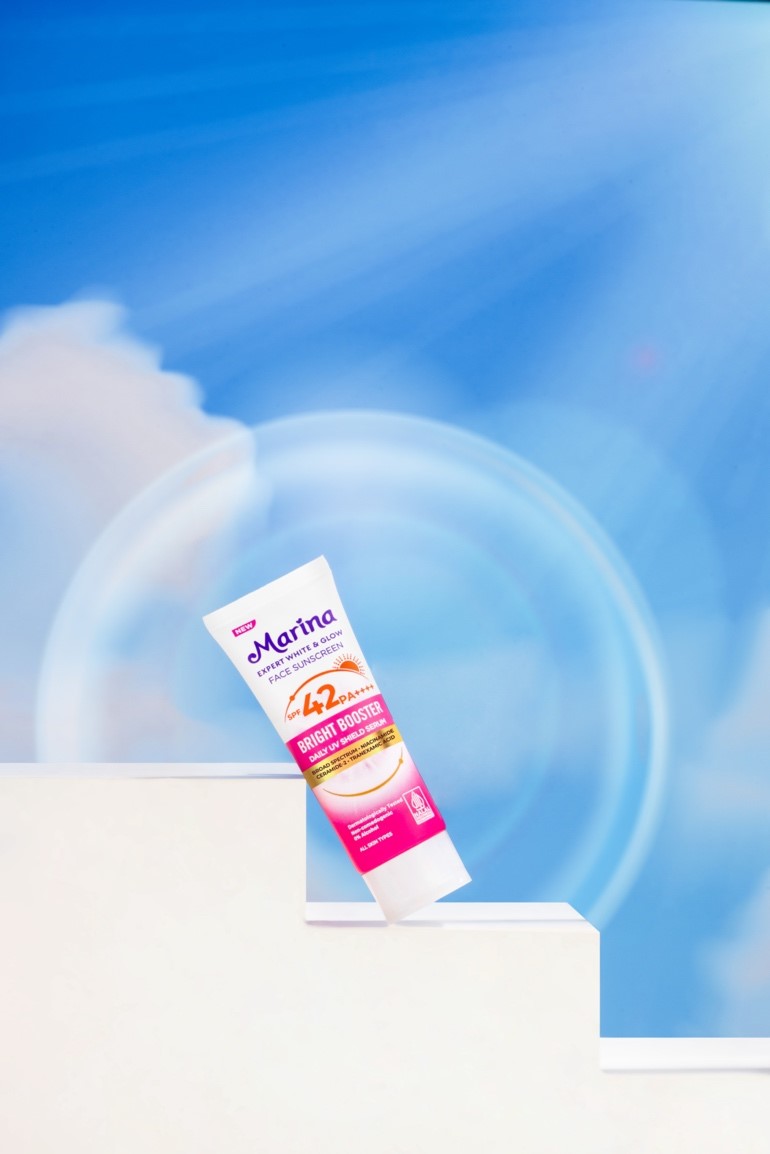1 Marina Expert White Glow Face Sunscreen Bright Booster.jpg
