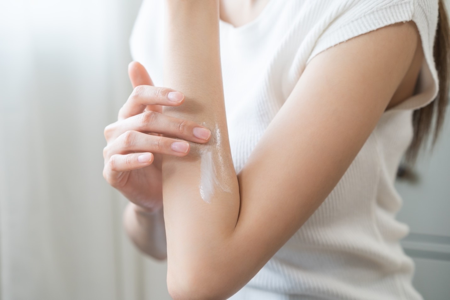 Jangan Tunggu Kulit Kering dan Kusam, Ini Pentingnya Pakai Hand Body Lotion Sejak Dini