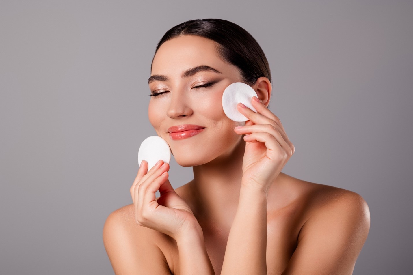 Makeup Off, Glow On! Cara Praktis Buat Kulit Bersih & Segar Setiap Hari