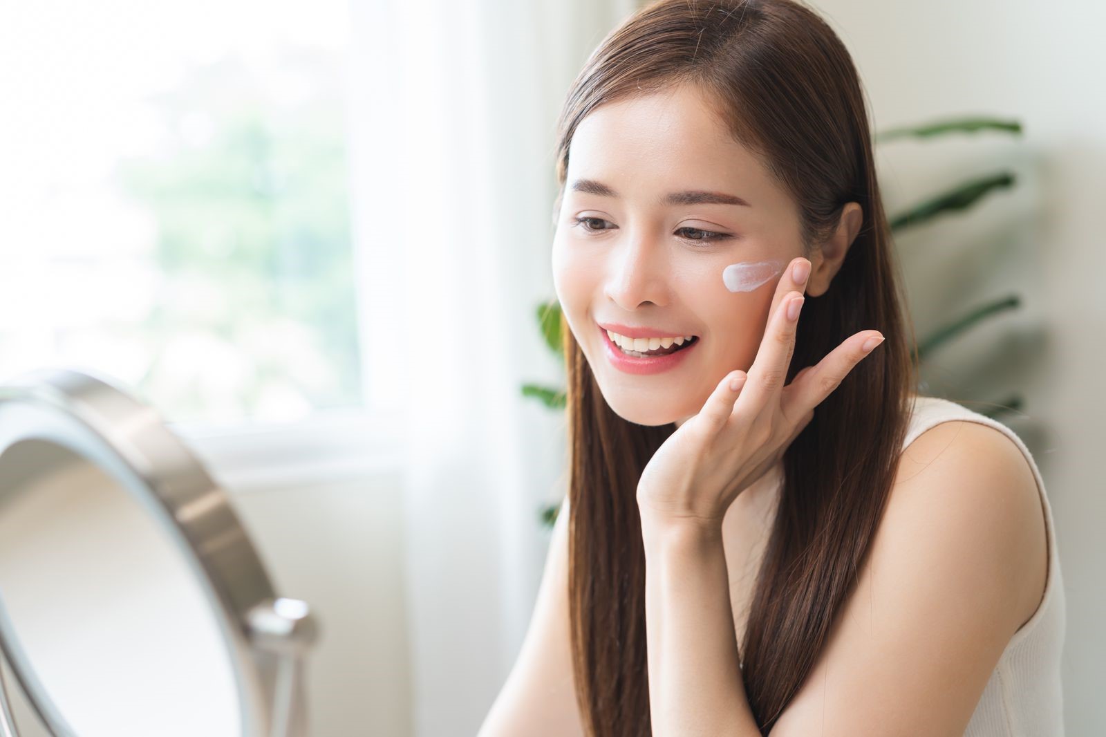 Marina SPF Expert Sunscreen Wajah dan Tubuh, Andalan Perempuan Aktif untuk Perlindungan Harian