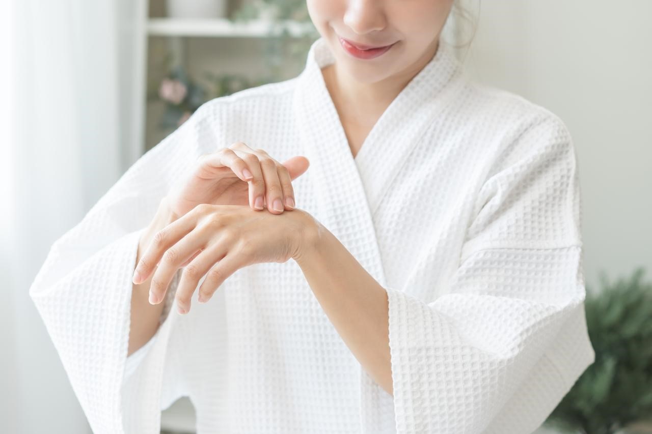 No Lengket-Lengket Club! Body Serum Ringan yang Langsung Meresap dan Bikin Glowing