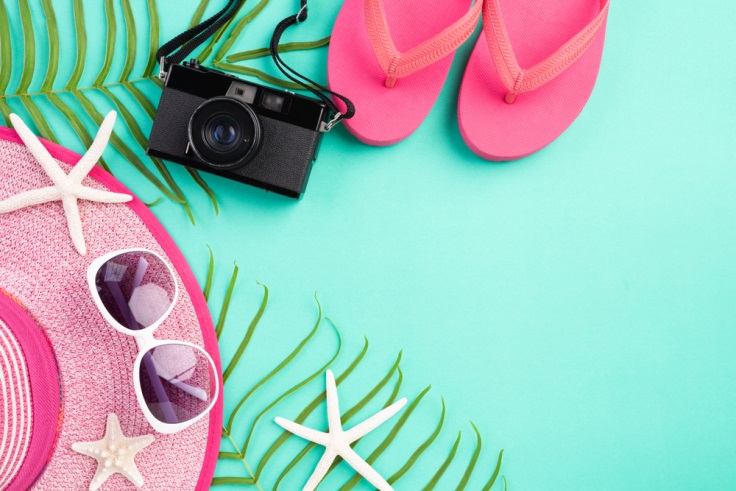 Biar Tetap Glowing Beauty, Ini 7 Essential Kit yang Wajib Kamu Bawa Saat Liburan