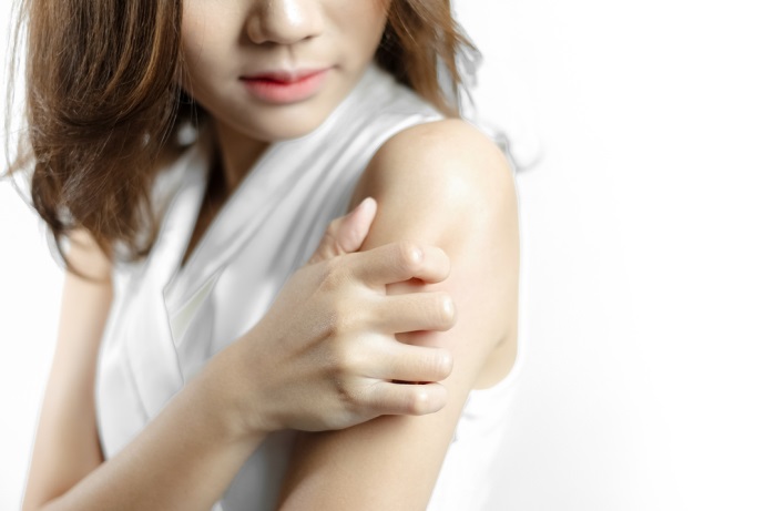 Ini 5 Kebiasaan yang buat Kulit Kering (Terutama, lupa pakai Lotion!)